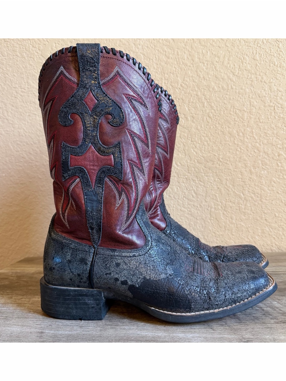 Ariat Whiplash Distressed Square-Toe Western Cowboy Boots Women’s 9.5